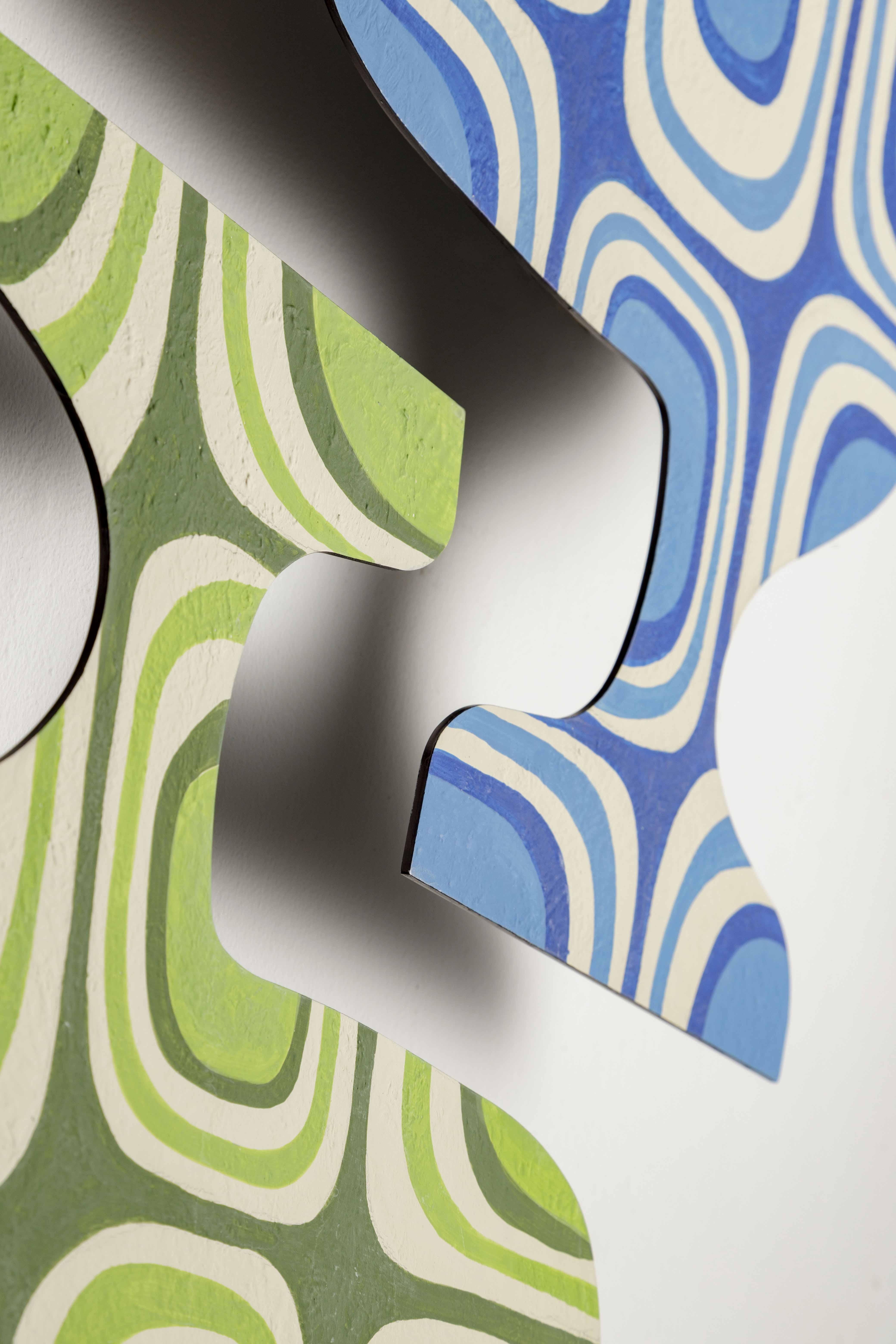 Decorative panel to hang on the wall decorated by hand in green. Also available as a wall lamp